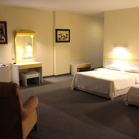 Merlin Beach Park Hotel Tosmur エクステリア 写真