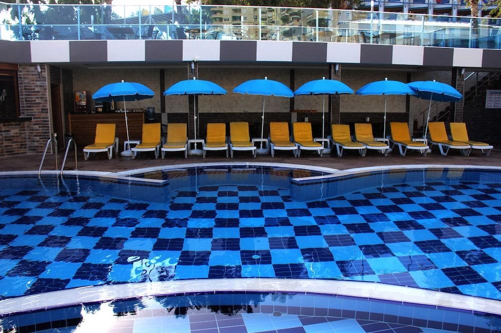 Merlin Beach Park Hotel Tosmur エクステリア 写真