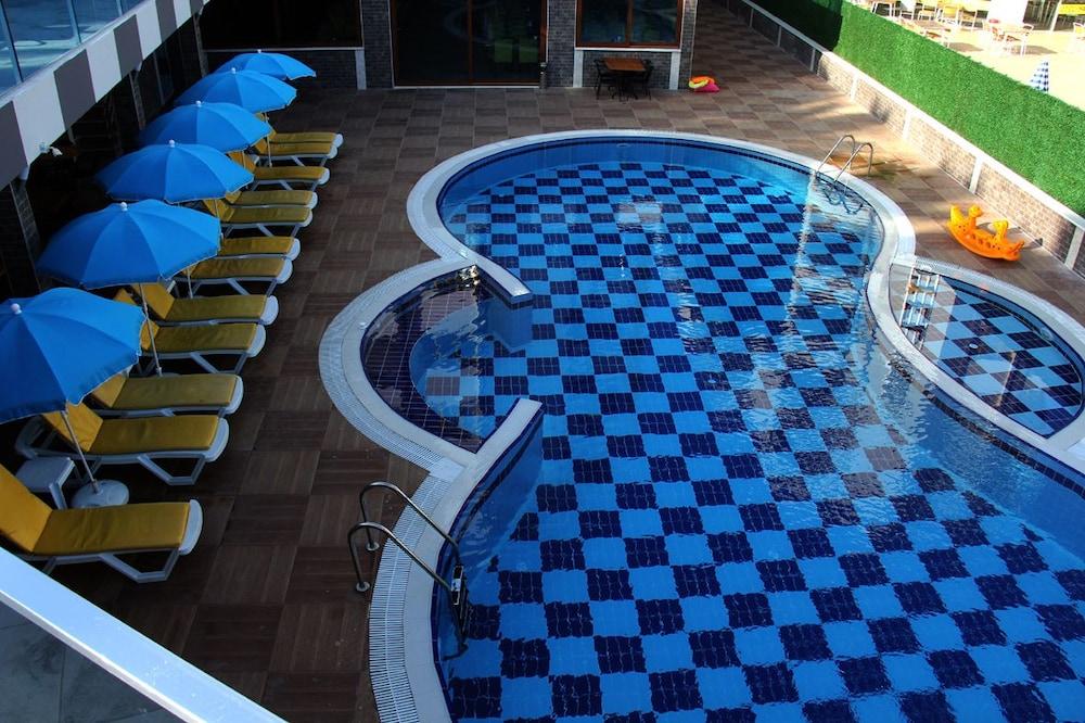 Merlin Beach Park Hotel Tosmur エクステリア 写真