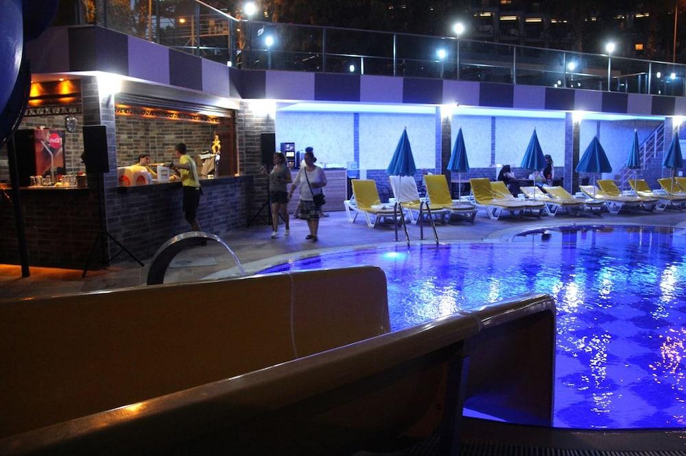 Merlin Beach Park Hotel Tosmur エクステリア 写真